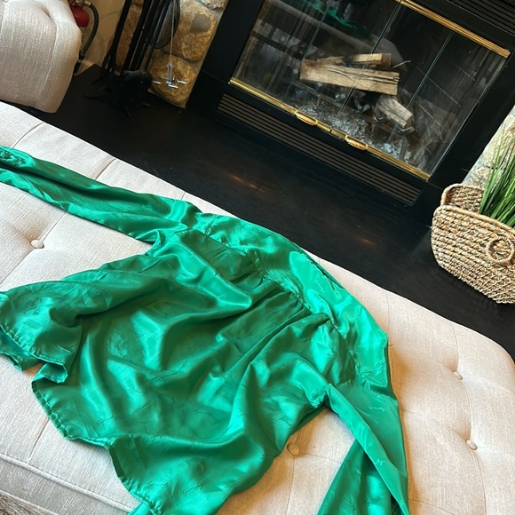 Givenchy for Chesa Green Logo Embroidered Button Down LS Blouse Size 10 - Picture 12 of 12